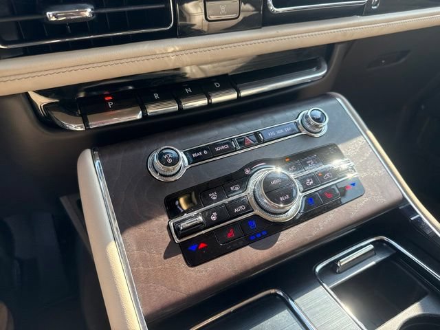 Used 2023 Lincoln Aviator Reserve w/ Equipment Group 201A AWD/4WD image 33