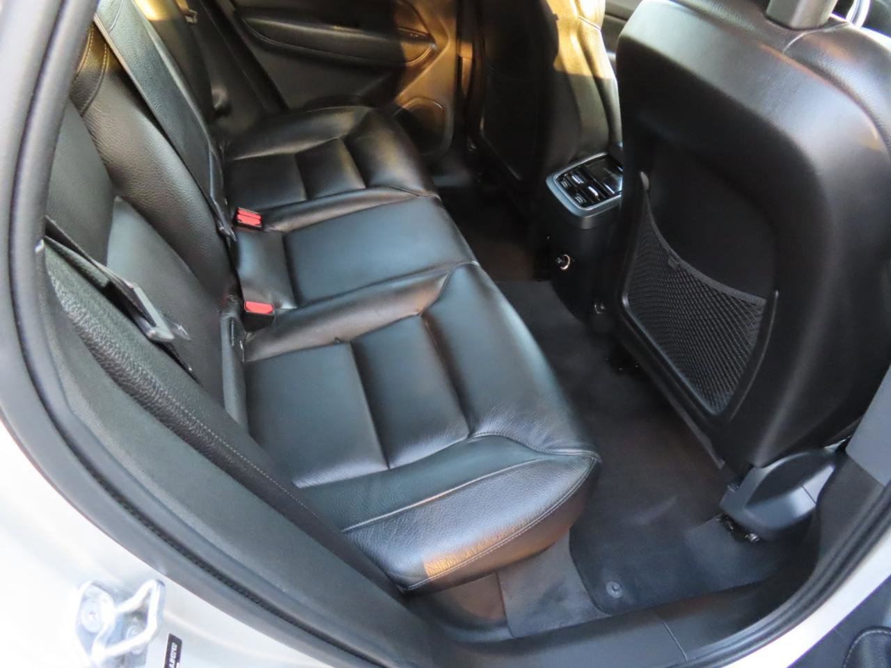 Used 2018 Volvo XC60 T6 Inscription w/ Convenience Package image 13