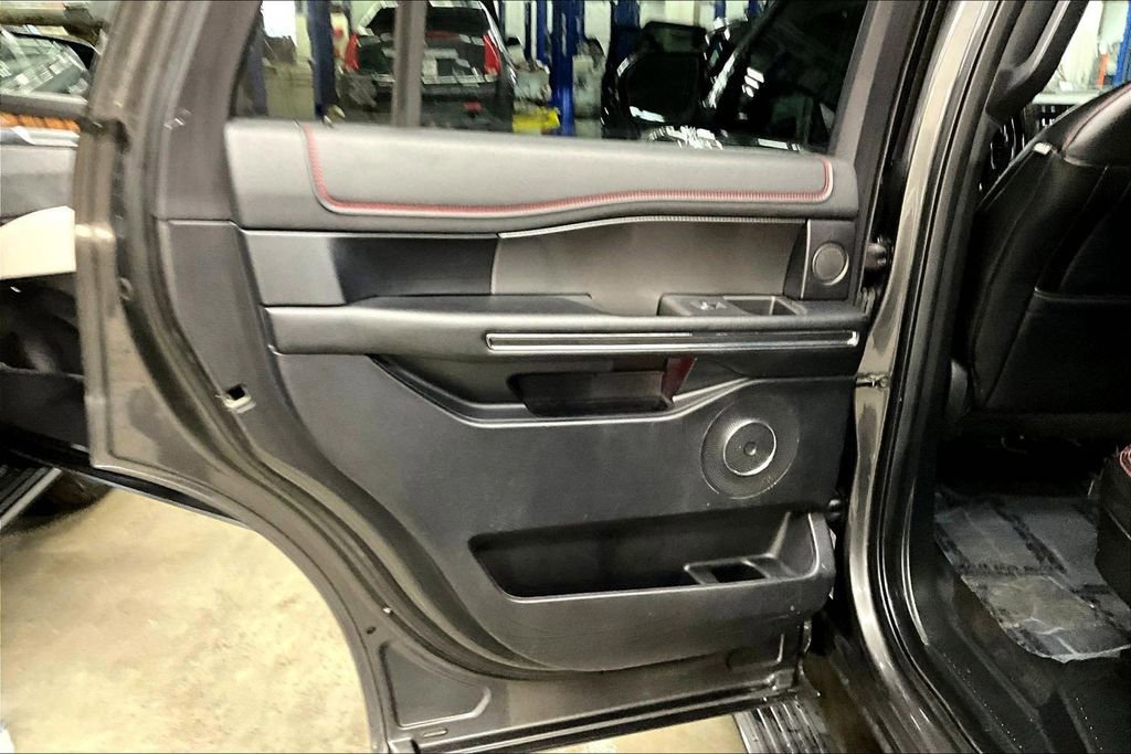 Used 2019 Ford Expedition Limited w/ Equipment Group 303A image 25