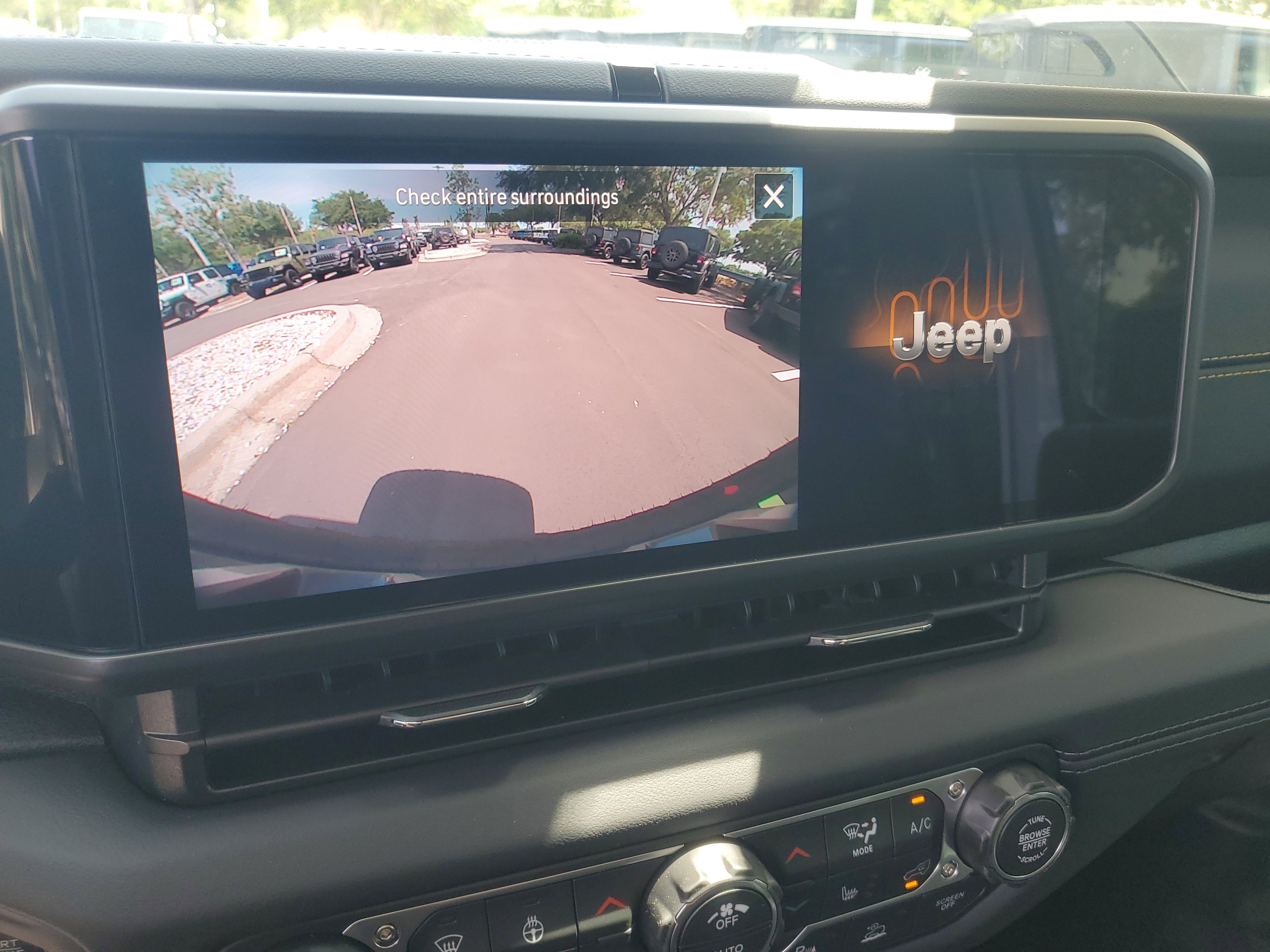 New 2026 Jeep Wrangler Unlimited Sahara AWD/4WD image 16