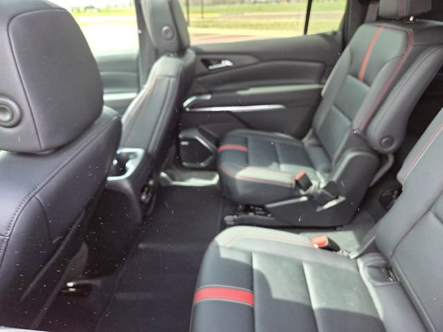 Used 2024 Chevrolet Traverse RS AWD/4WD image 48