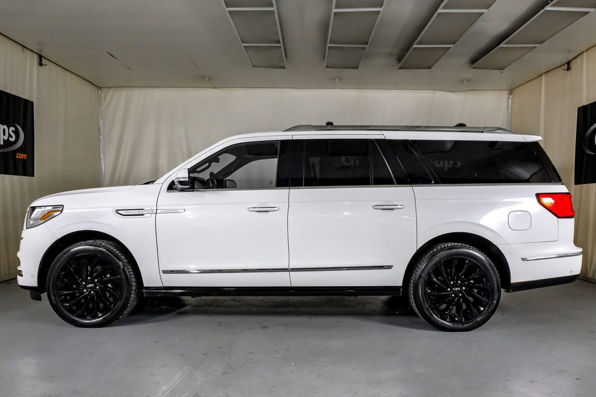 Used 2020 Lincoln Navigator L Reserve w/ Equipment Group 208A Reserve image 11