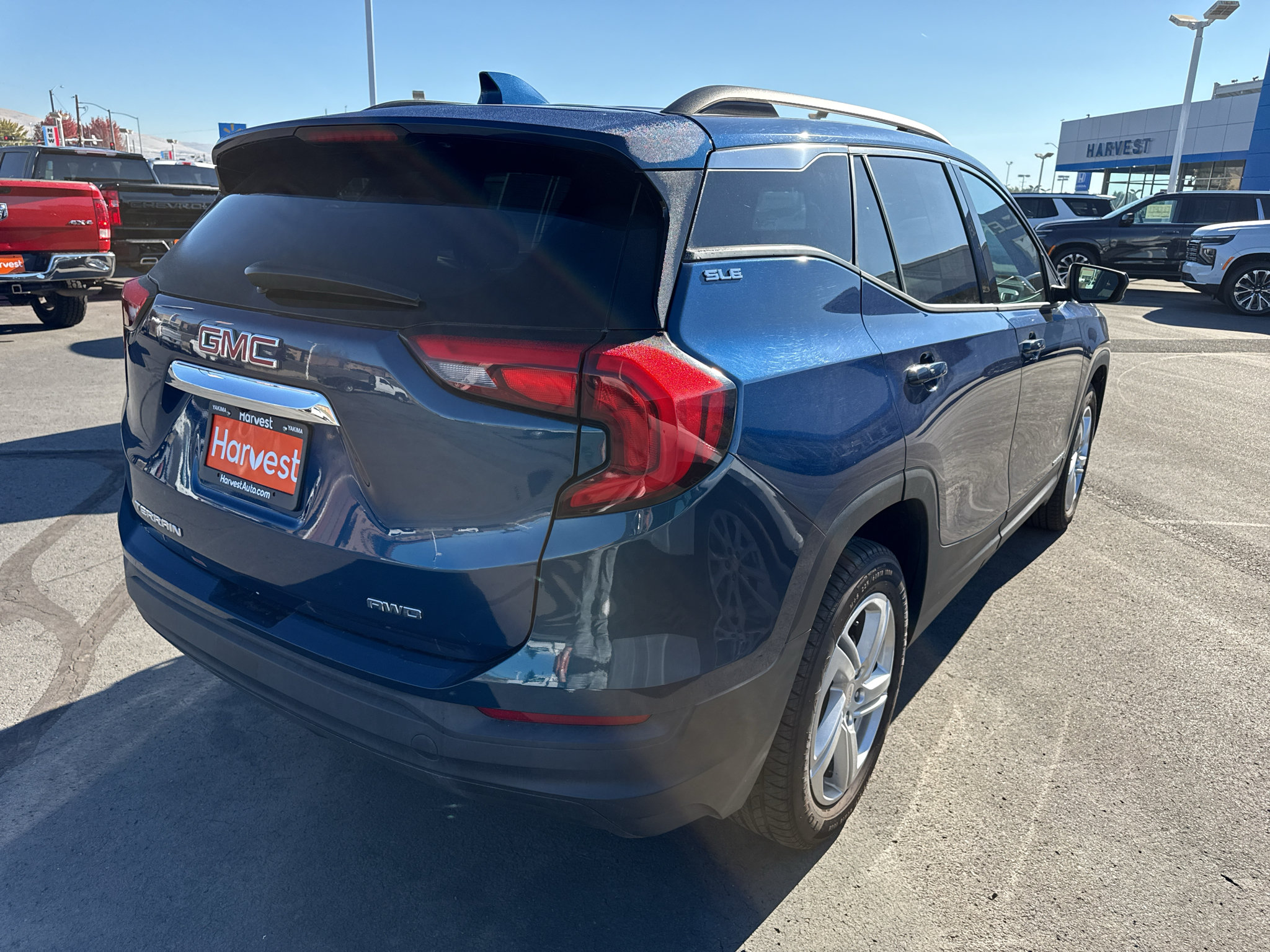 Certified 2020 GMC Terrain SLE w/ Driver Convenience Package AWD/4WD image 7