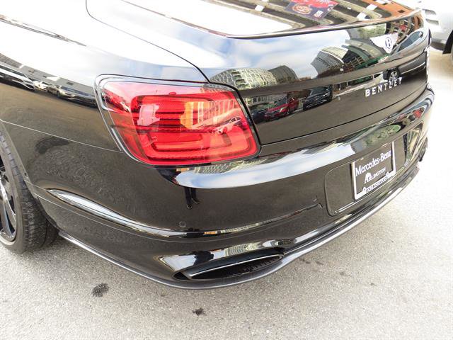 Used 2023 Bentley Flying Spur W12 image 31