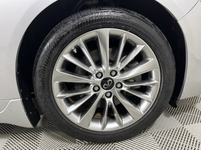 Used 2020 INFINITI Q50 Luxe w/ Essential Package (3.0T Luxe) image 24
