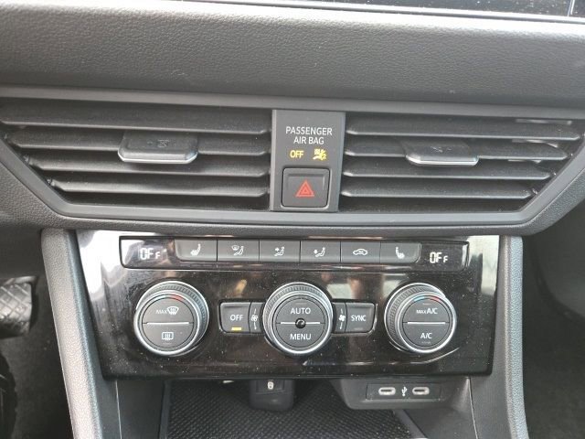 Used 2024 Volkswagen Jetta SE image 20