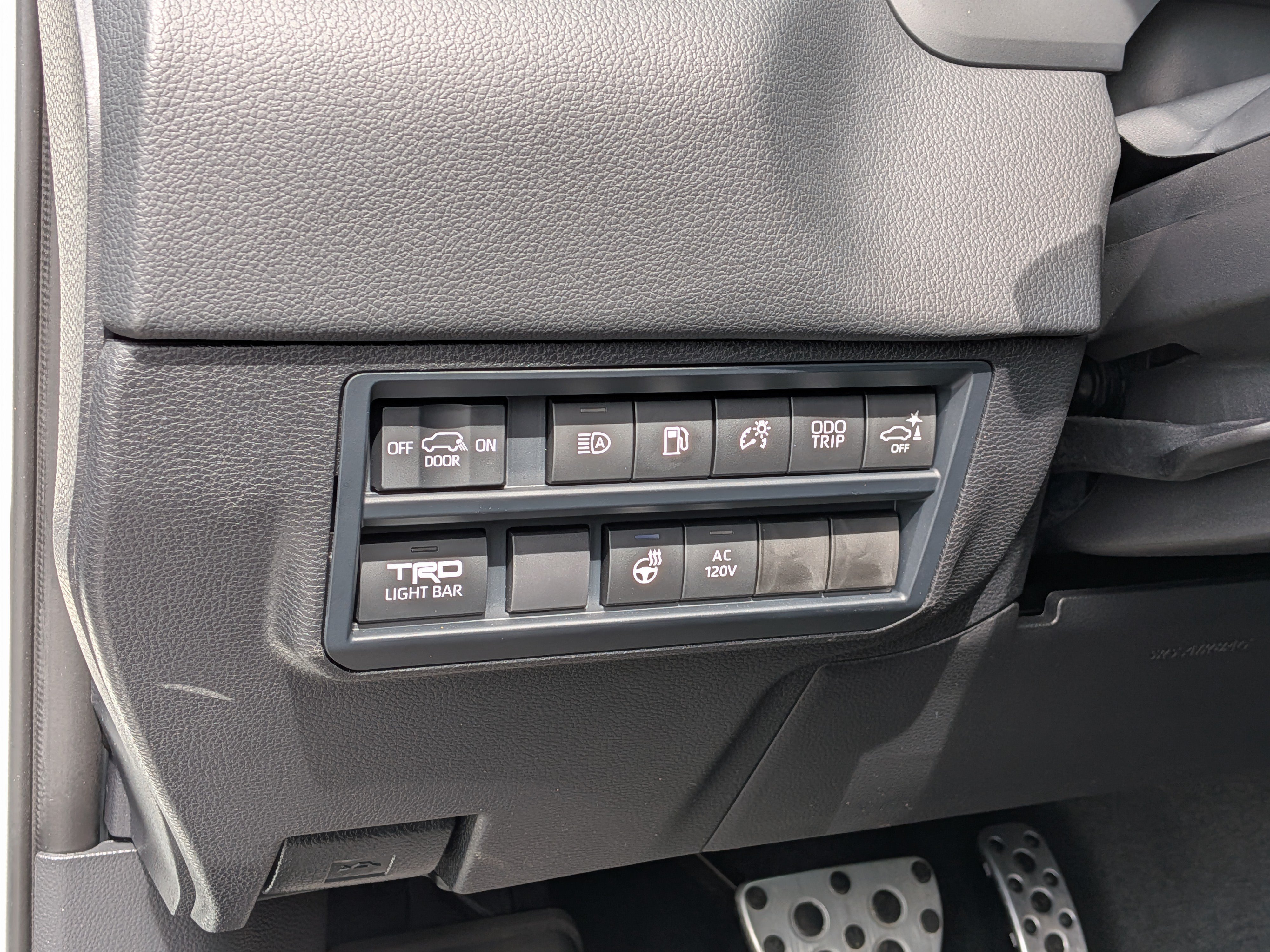 Certified 2025 Toyota Sequoia TRD Pro w/ Tow Technology Package AWD/4WD image 17