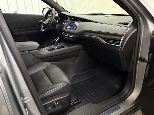 Used 2023 Cadillac XT4 Sport w/ Sun And Sound Package AWD/4WD image 30