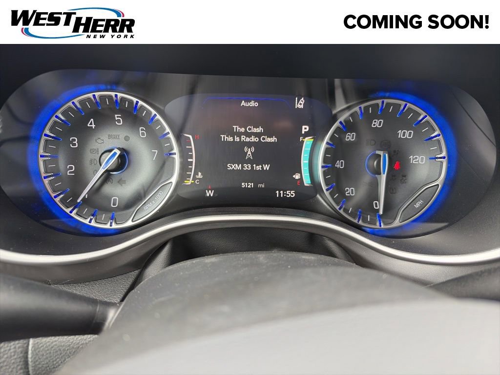 Used 2026 Chrysler Pacifica Select AWD/4WD image 8