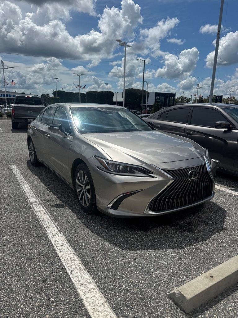 Used 2019 Lexus ES 350 w/ Premium Package FWD image 4