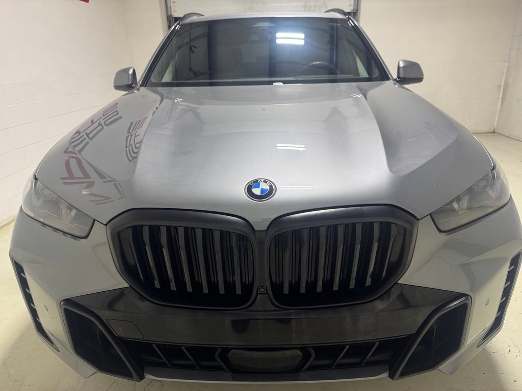 Used 2026 BMW X5 xDrive40i w/ M Sport Package AWD/4WD image 9