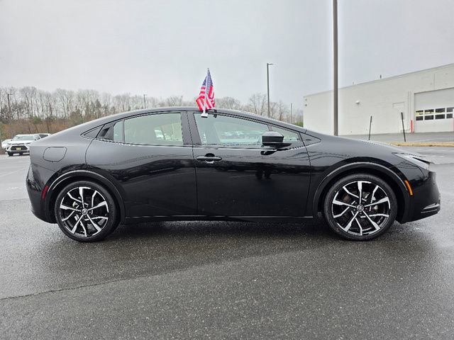 Used 2024 Toyota Prius Prime Premium FWD image 8