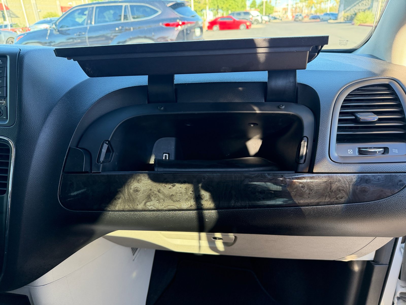 Used 2018 Dodge Grand Caravan SE w/ UConnect Hands-Free Group FWD image 31