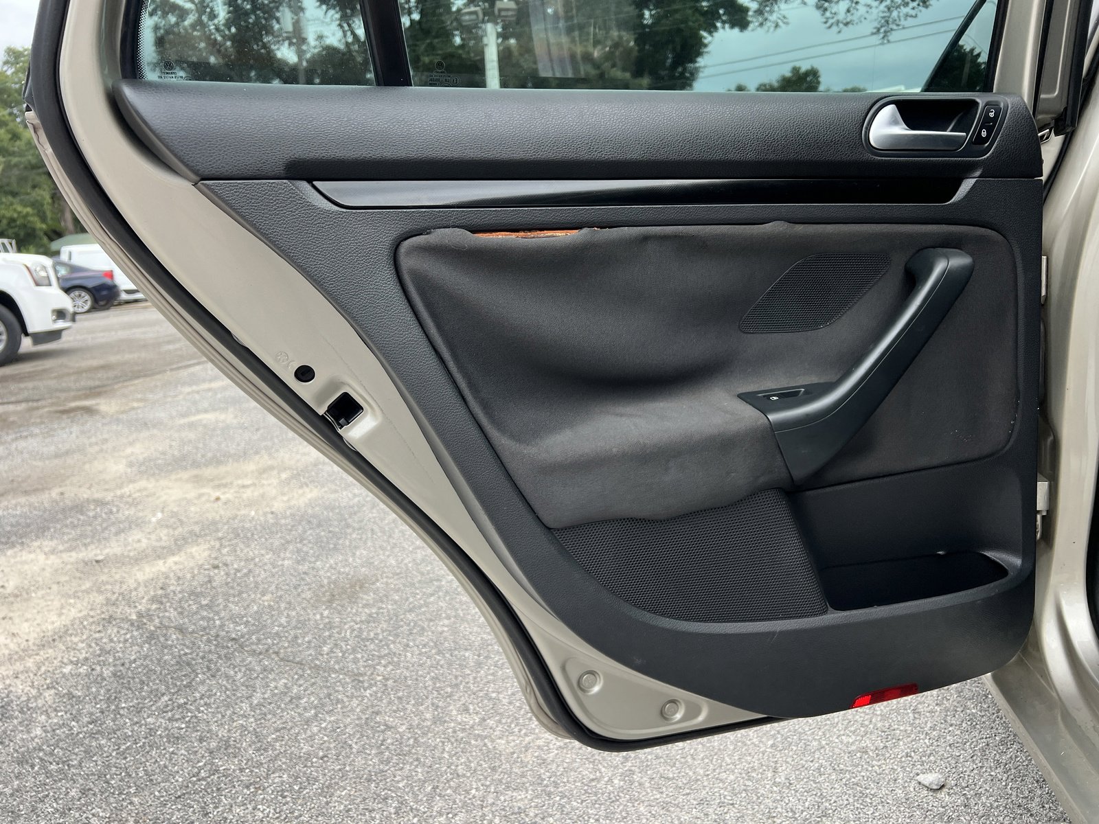 Used 2013 Volkswagen Jetta S image 25