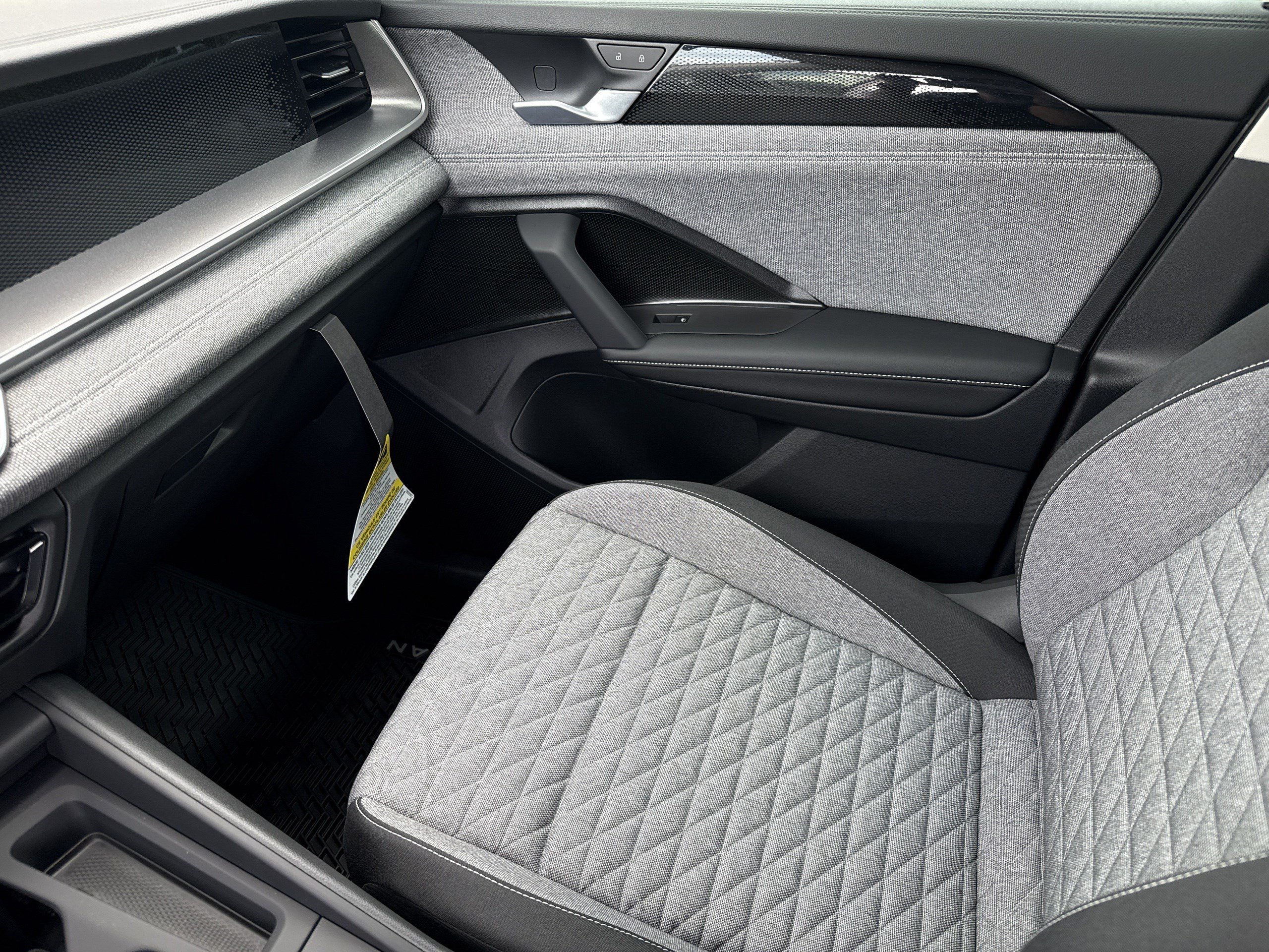 New 2026 Volkswagen Tiguan S FWD image 20
