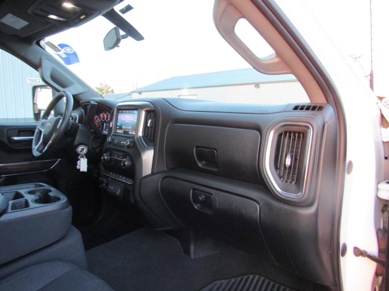 Used 2021 Chevrolet Silverado 2500 LT w/ Z71 Off-Road Package image 30