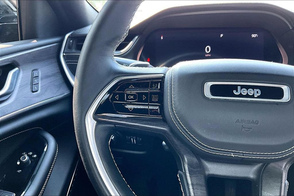 Used 2022 Jeep Grand Cherokee L Overland AWD/4WD image 24