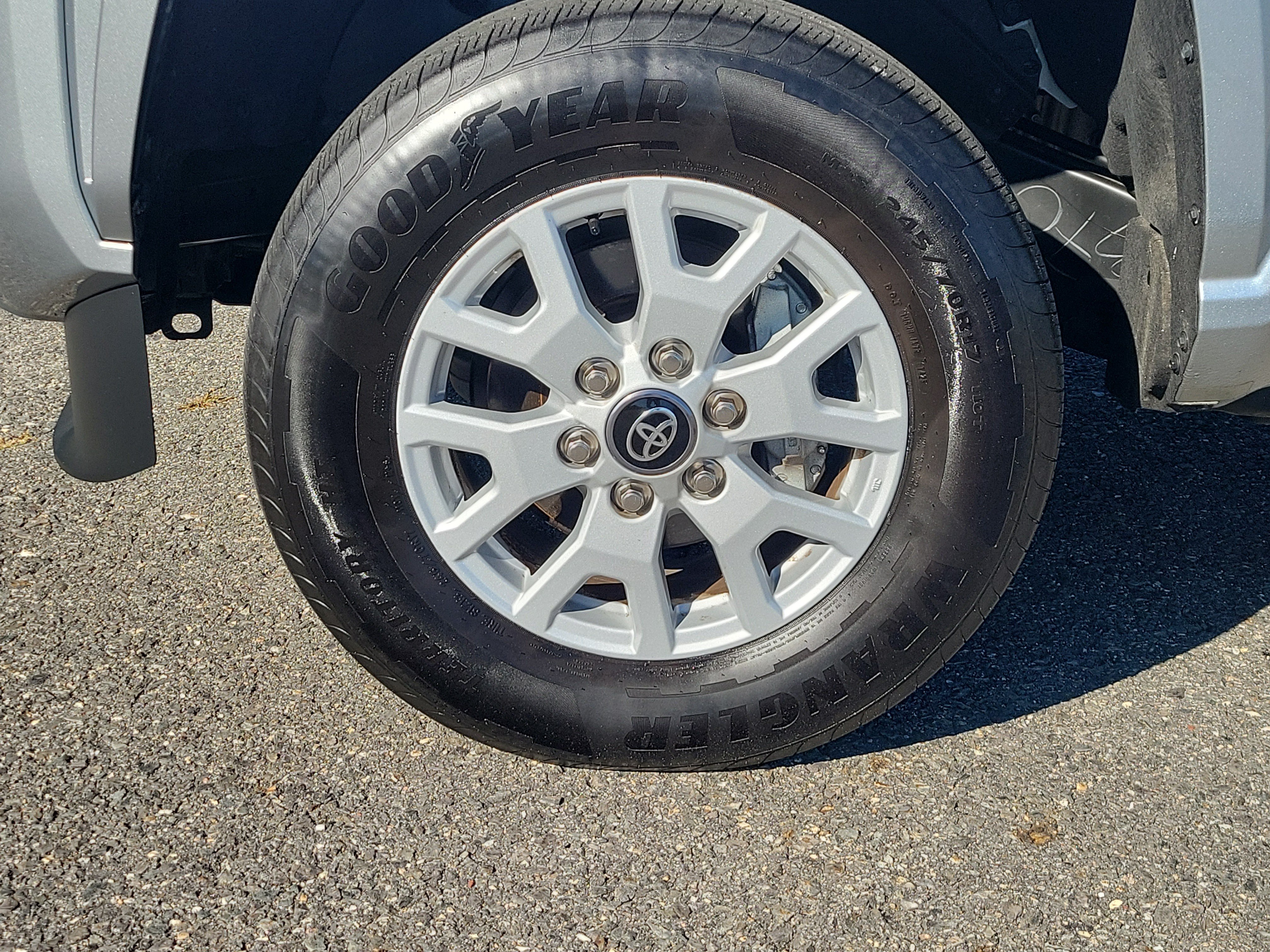 Used 2025 Toyota Tacoma SR RWD image 12