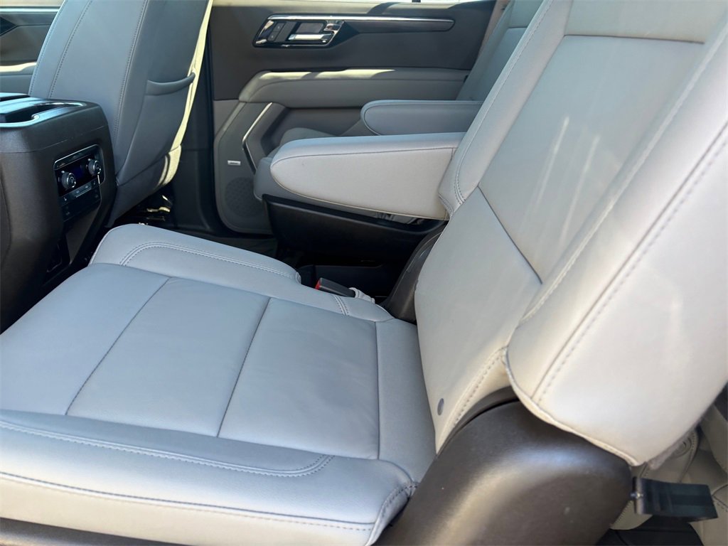 Used 2025 Chevrolet Tahoe LT w/ Comfort Package image 26