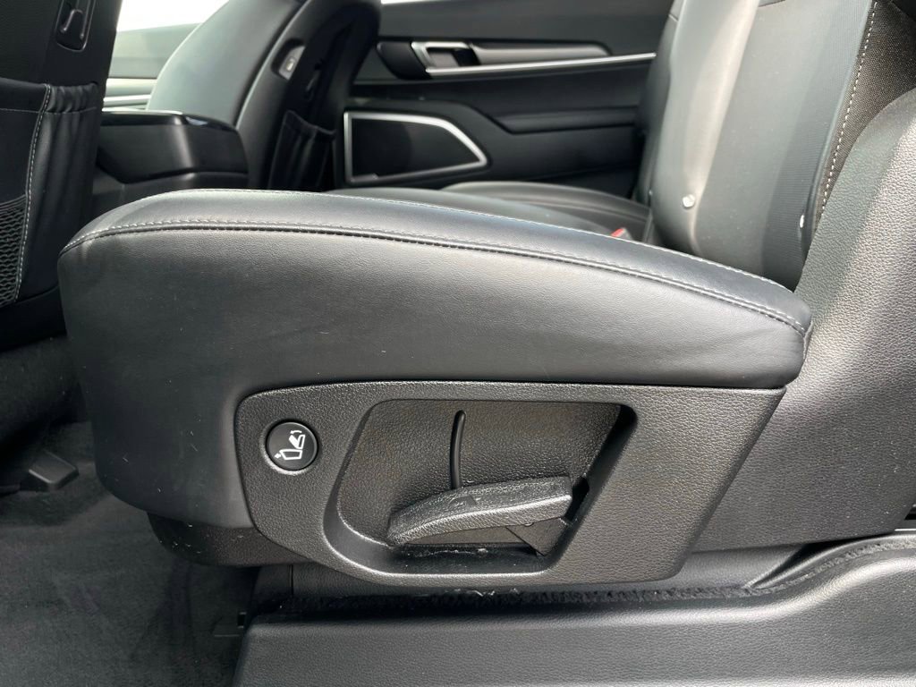 Used 2022 Kia Telluride S image 39