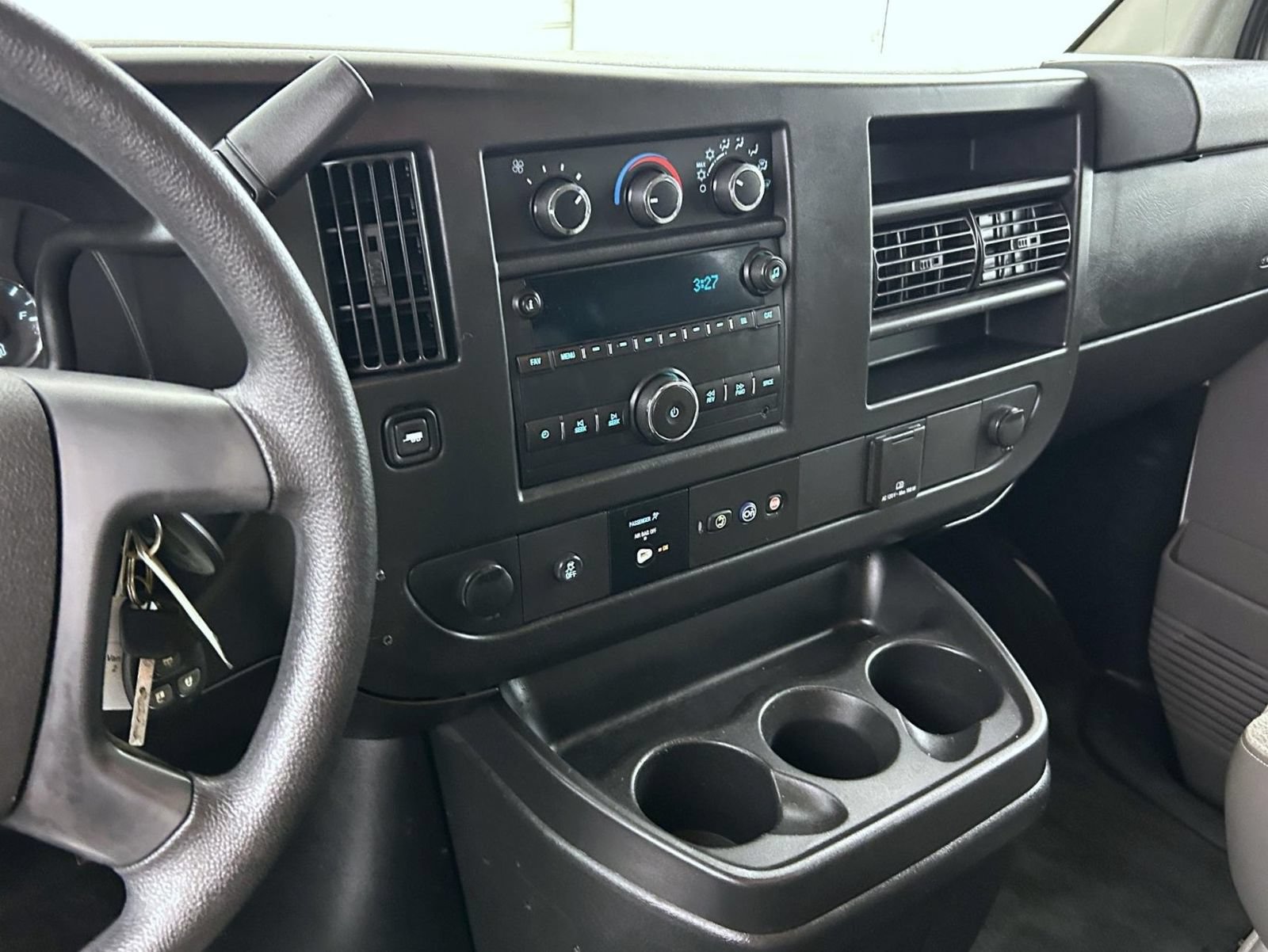 Used 2015 Chevrolet Express 3500 LT w/ LT Preferred Equipment Group RWD image 12