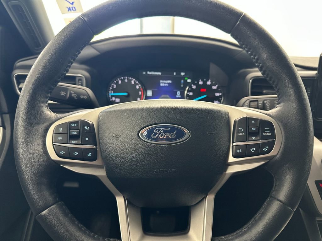 Used 2023 Ford Explorer XLT w/ Equipment Group 202A image 24