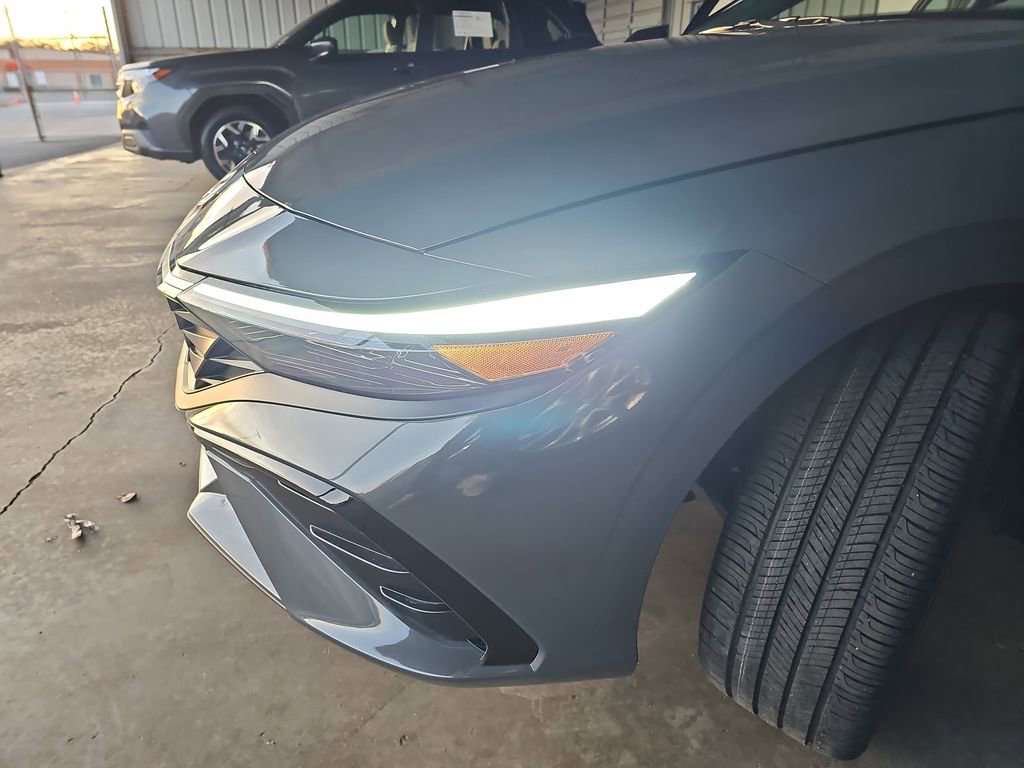 New 2026 Hyundai Elantra SEL Sport image 32