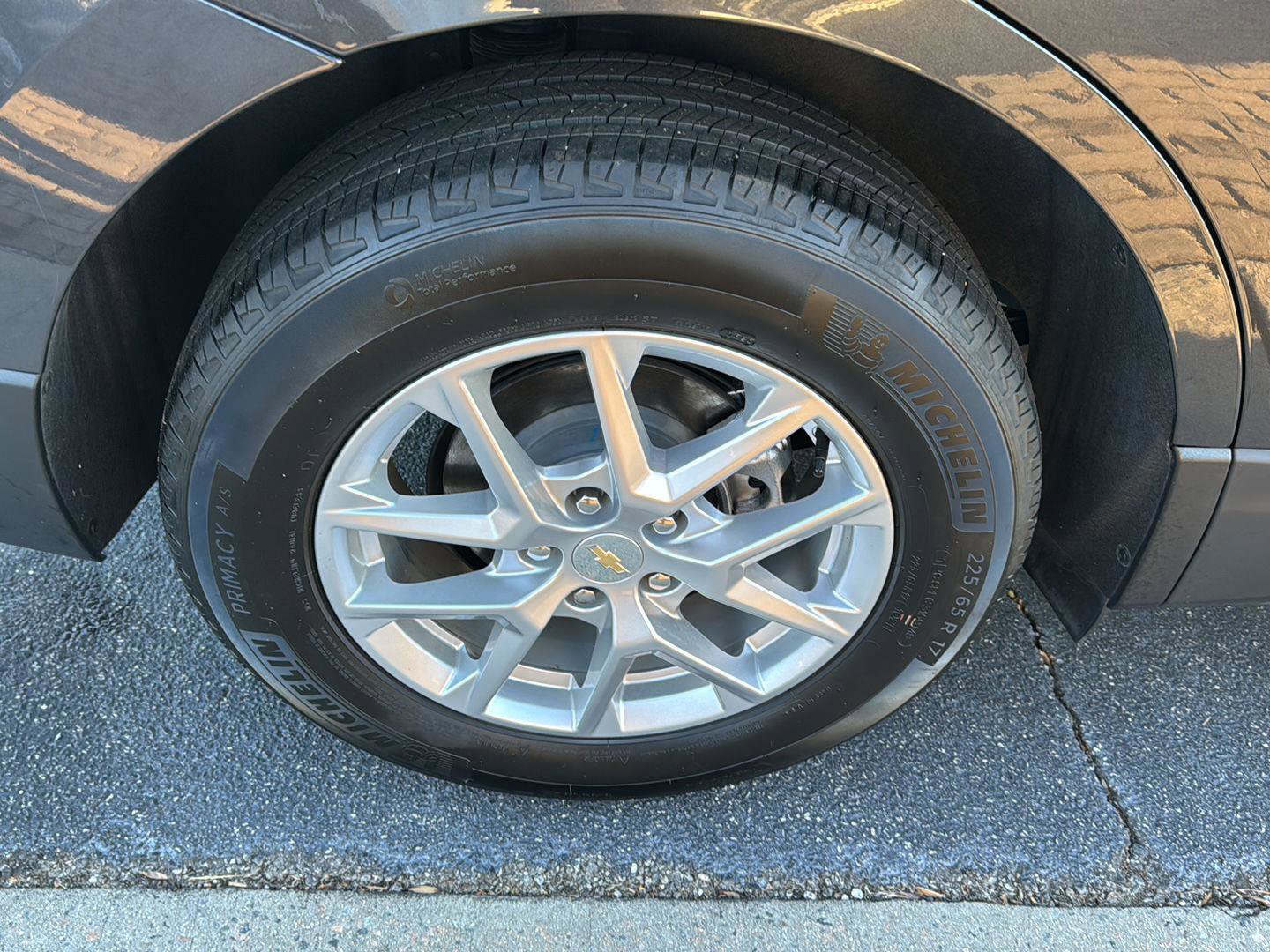 Used 2023 Chevrolet Equinox LT image 32