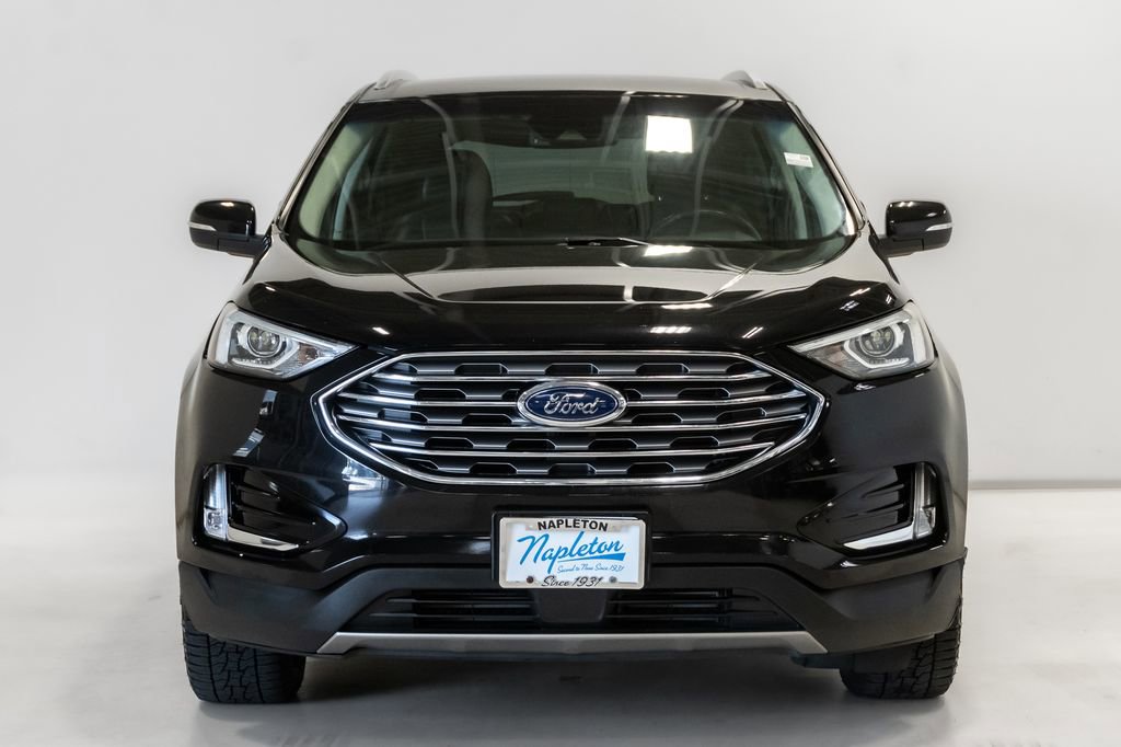 Used 2019 Ford Edge Titanium w/ Cold Weather Package AWD/4WD image 5