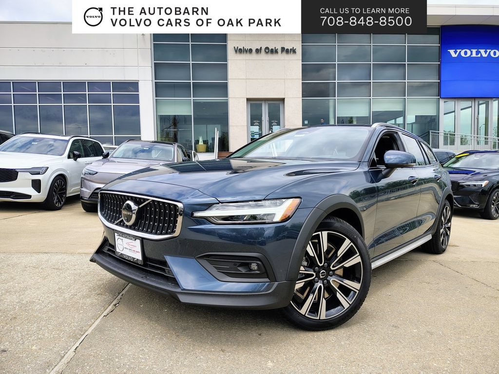 New 2026 Volvo V60 B5 Cross Country Ultra w/ Climate Package