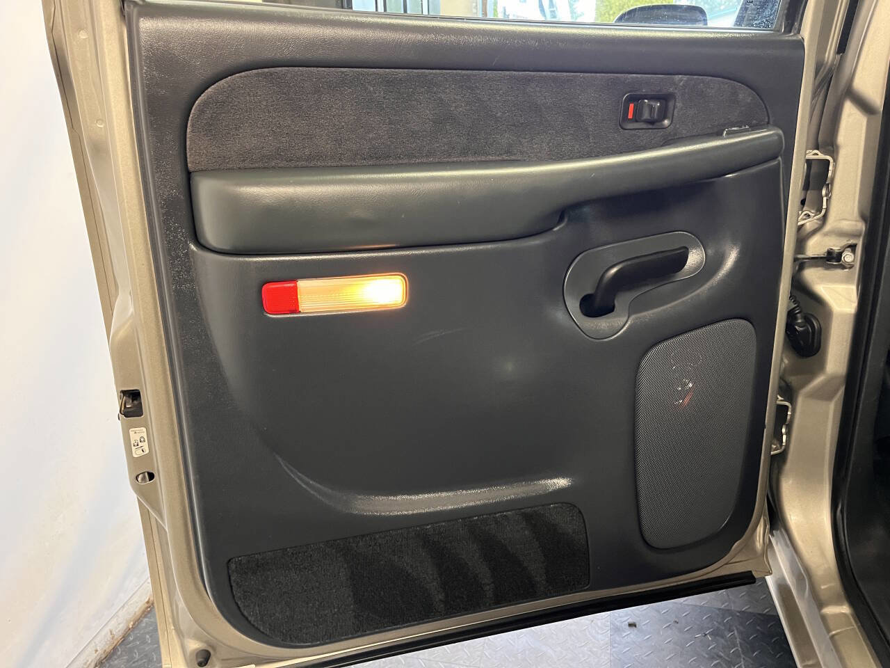 Used 2002 Chevrolet Silverado 2500 LS w/ Electrical Convenience Pkg image 18