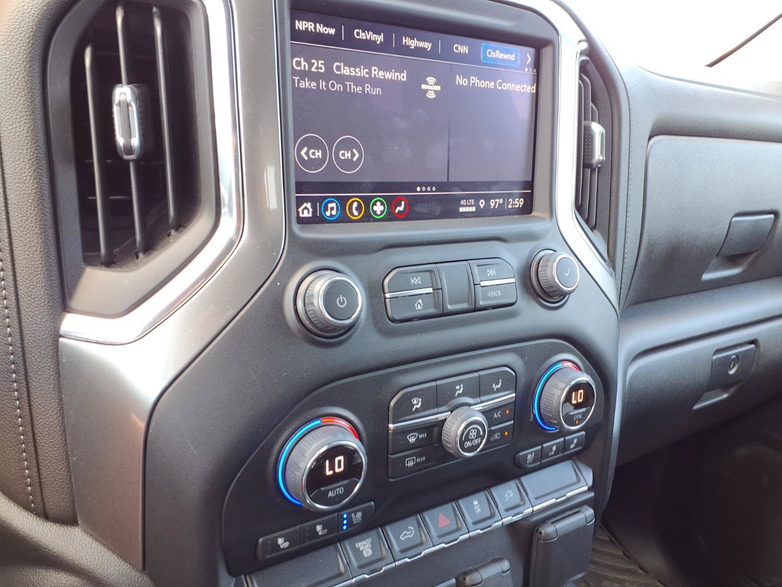 Used 2022 Chevrolet Silverado 2500 LTZ w/ LTZ Convenience Package AWD/4WD image 8