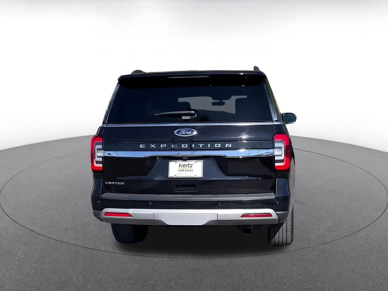 Used 2024 Ford Expedition Limited AWD/4WD image 12