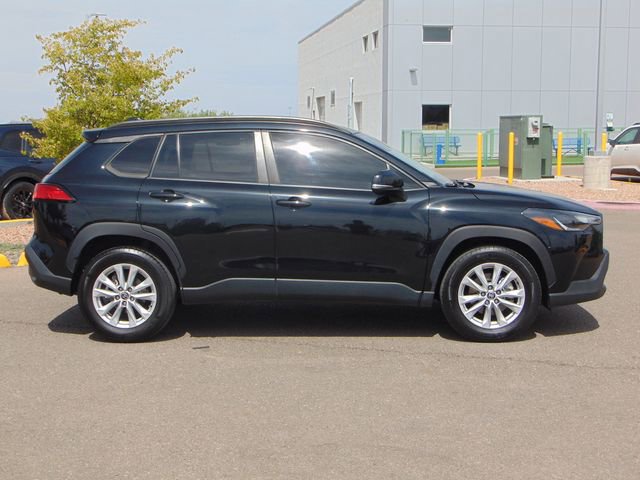 Used 2023 Toyota Corolla Cross LE FWD image 3