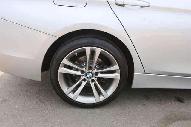 Used 2018 BMW 330i xDrive Sedan w/ Convenience Package image 25