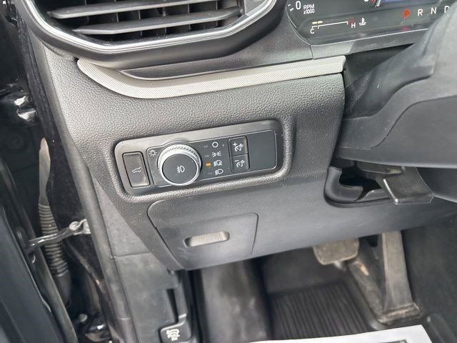 Used 2020 Ford Explorer XLT w/ Equipment Group 202A image 18