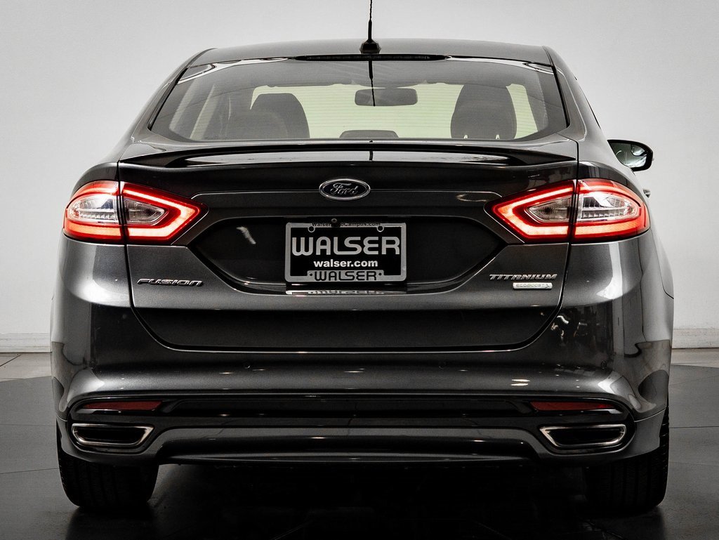 Used 2015 Ford Fusion Titanium image 10
