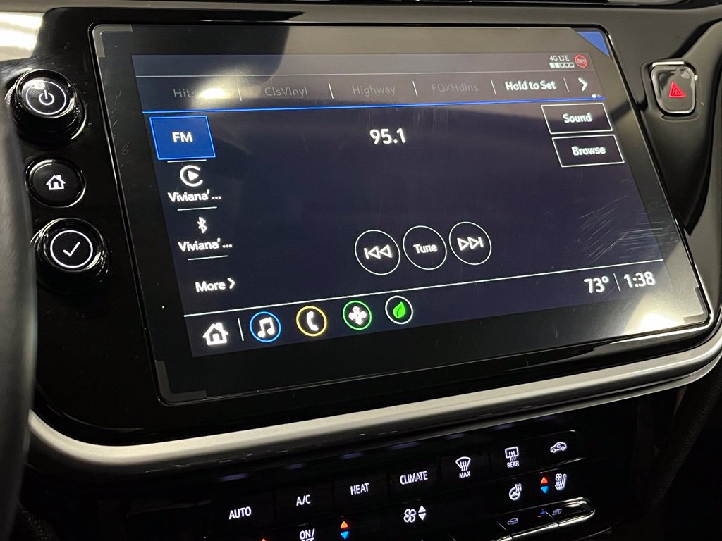 Used 2023 Chevrolet Bolt EUV LT w/ Convenience Package FWD image 26