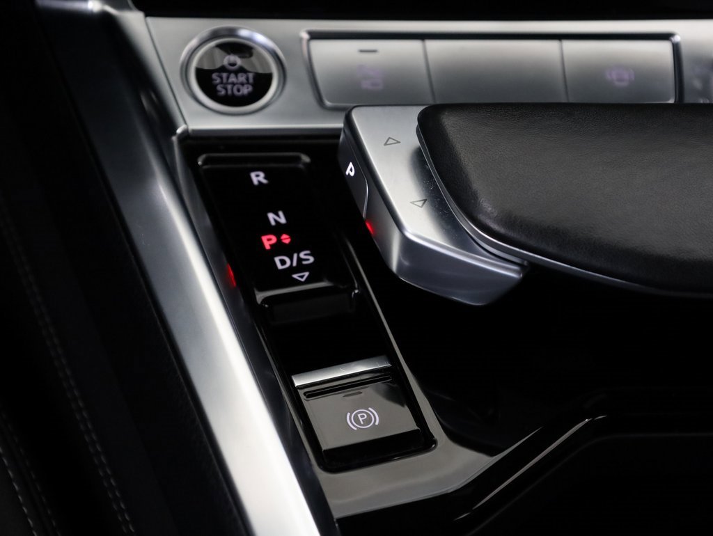 Used 2023 Audi e-tron Premium Plus w/ Premium Plus Package image 14