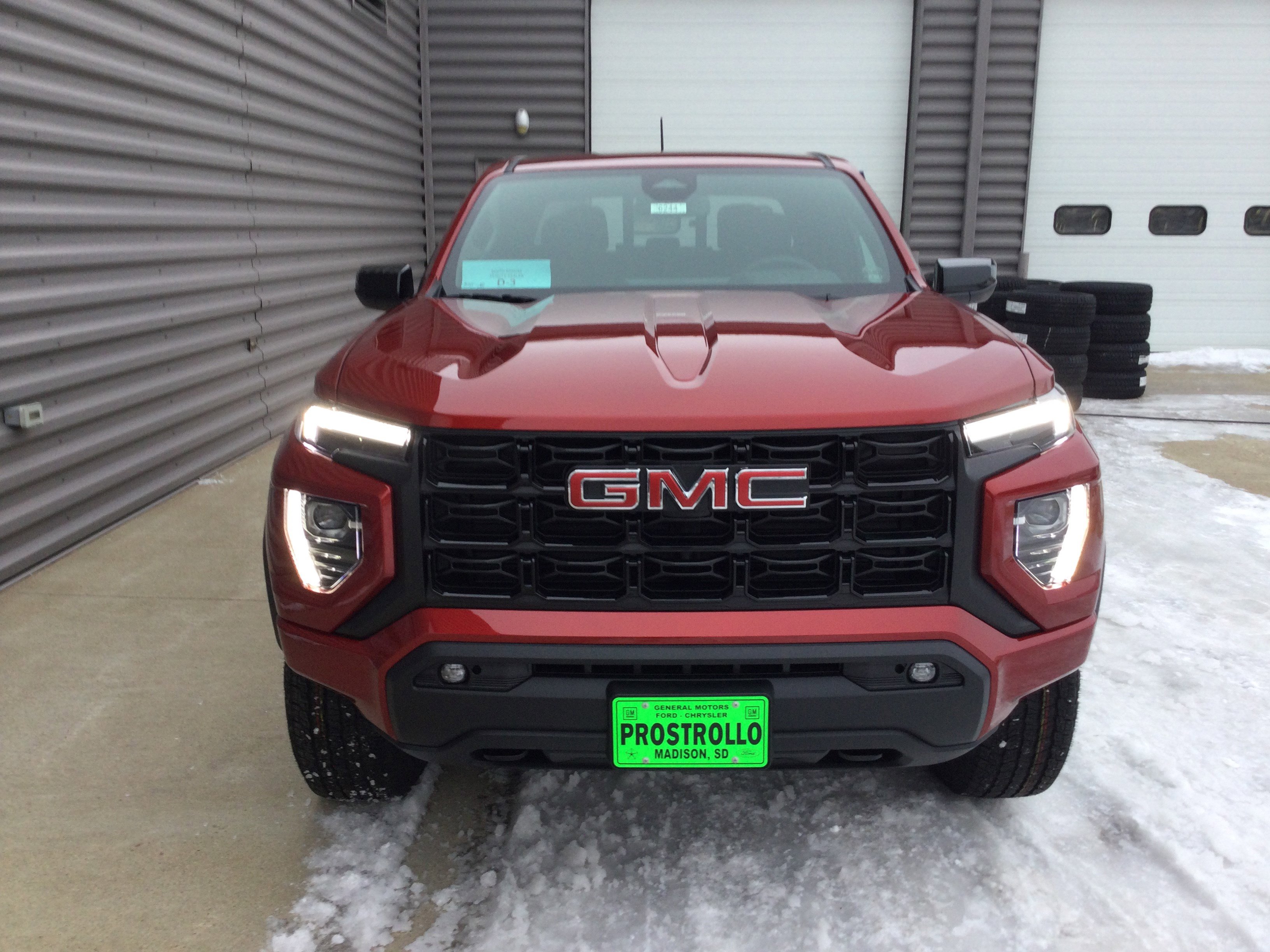 New 2026 GMC Canyon Elevation w/ Convenience Package image 3