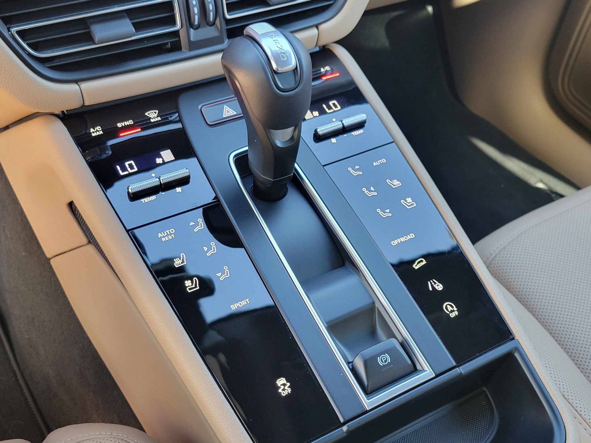 Used 2026 Porsche Macan image 22