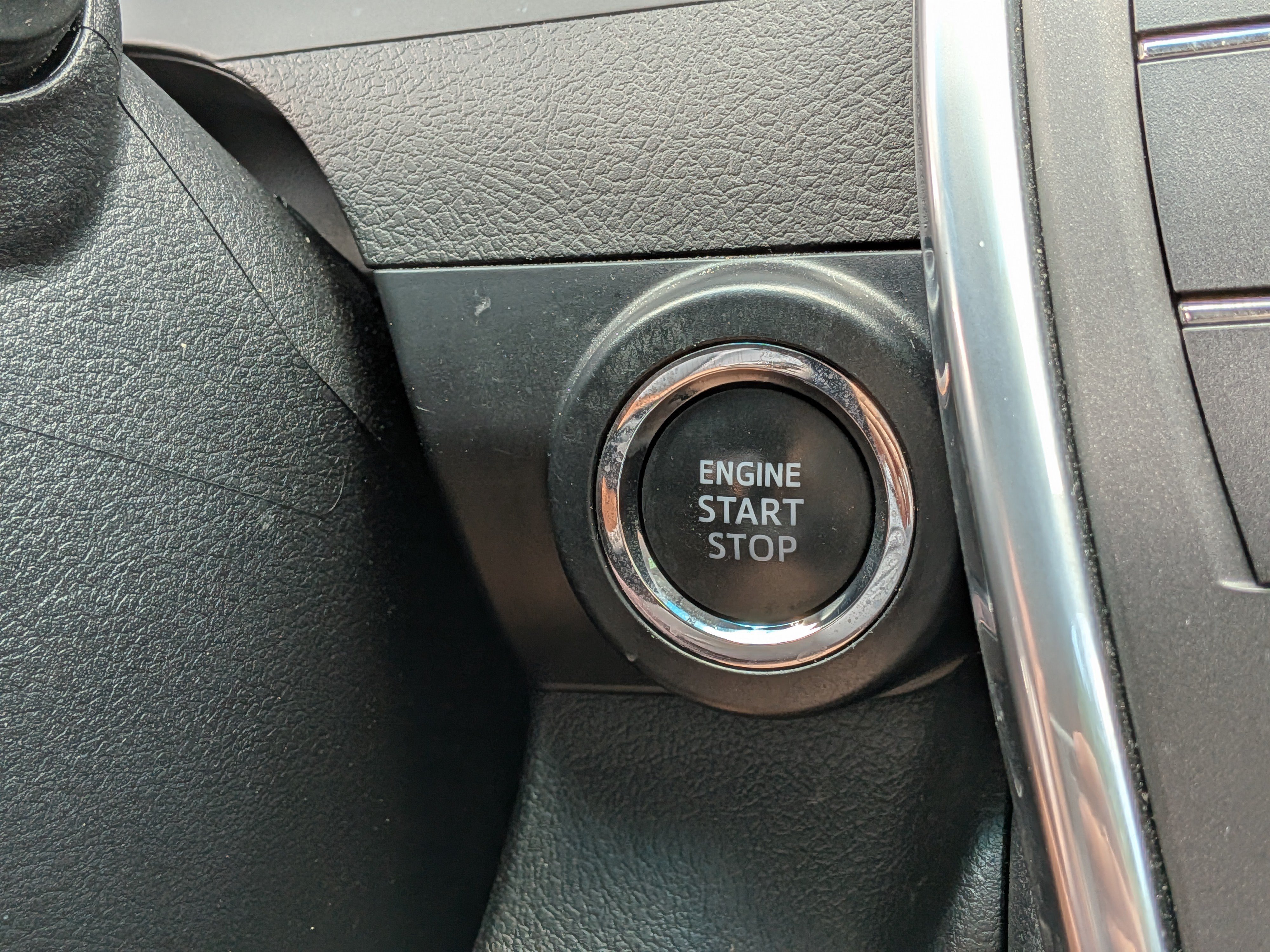 Used 2015 Toyota Camry XLE w/ Moonroof Package FWD image 28
