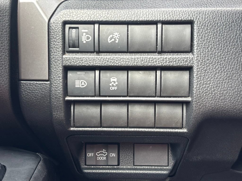 Used 2024 Toyota Tacoma TRD Sport AWD/4WD image 25