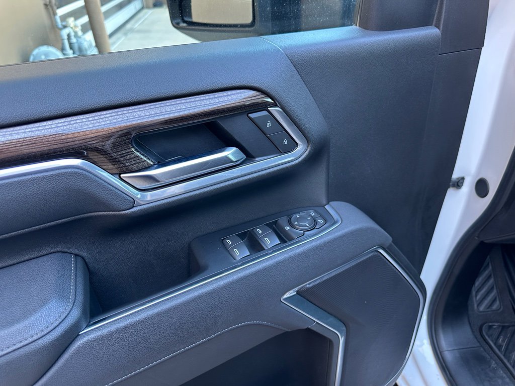 Used 2025 Chevrolet Silverado 2500 LT w/ Convenience Package image 10