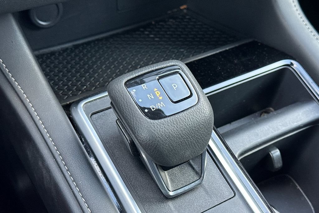 Used 2024 Nissan Pathfinder SV AWD/4WD image 22
