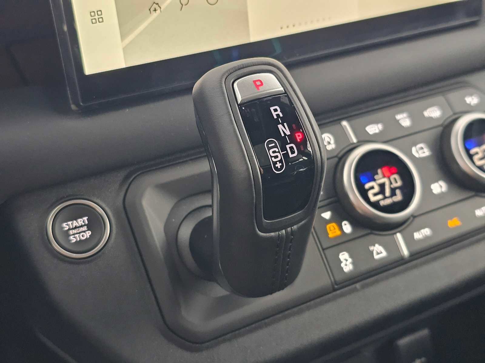 New 2024 Land Rover Defender 130 V8 image 30