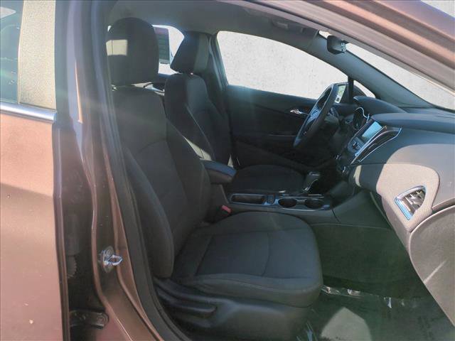 Used 2019 Chevrolet Cruze LT w/ Convenience Package image 19