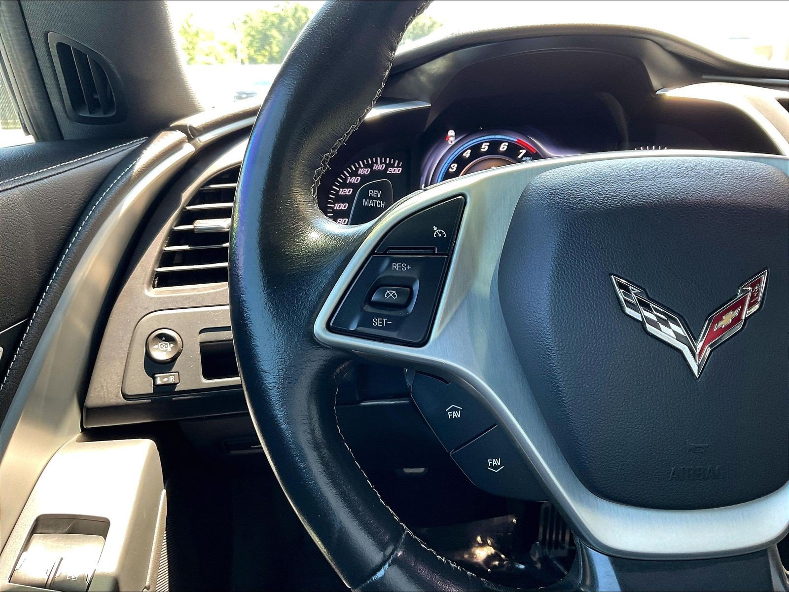 Used 2016 Chevrolet Corvette Stingray Coupe RWD image 7