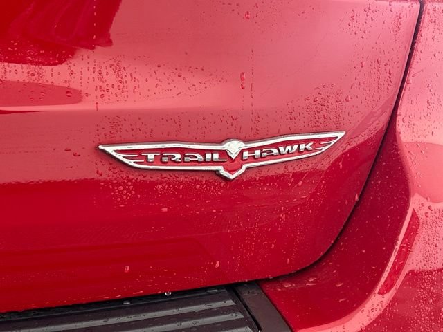Used 2021 Jeep Grand Cherokee Trailhawk w/ Trailhawk Luxury Group AWD/4WD image 14
