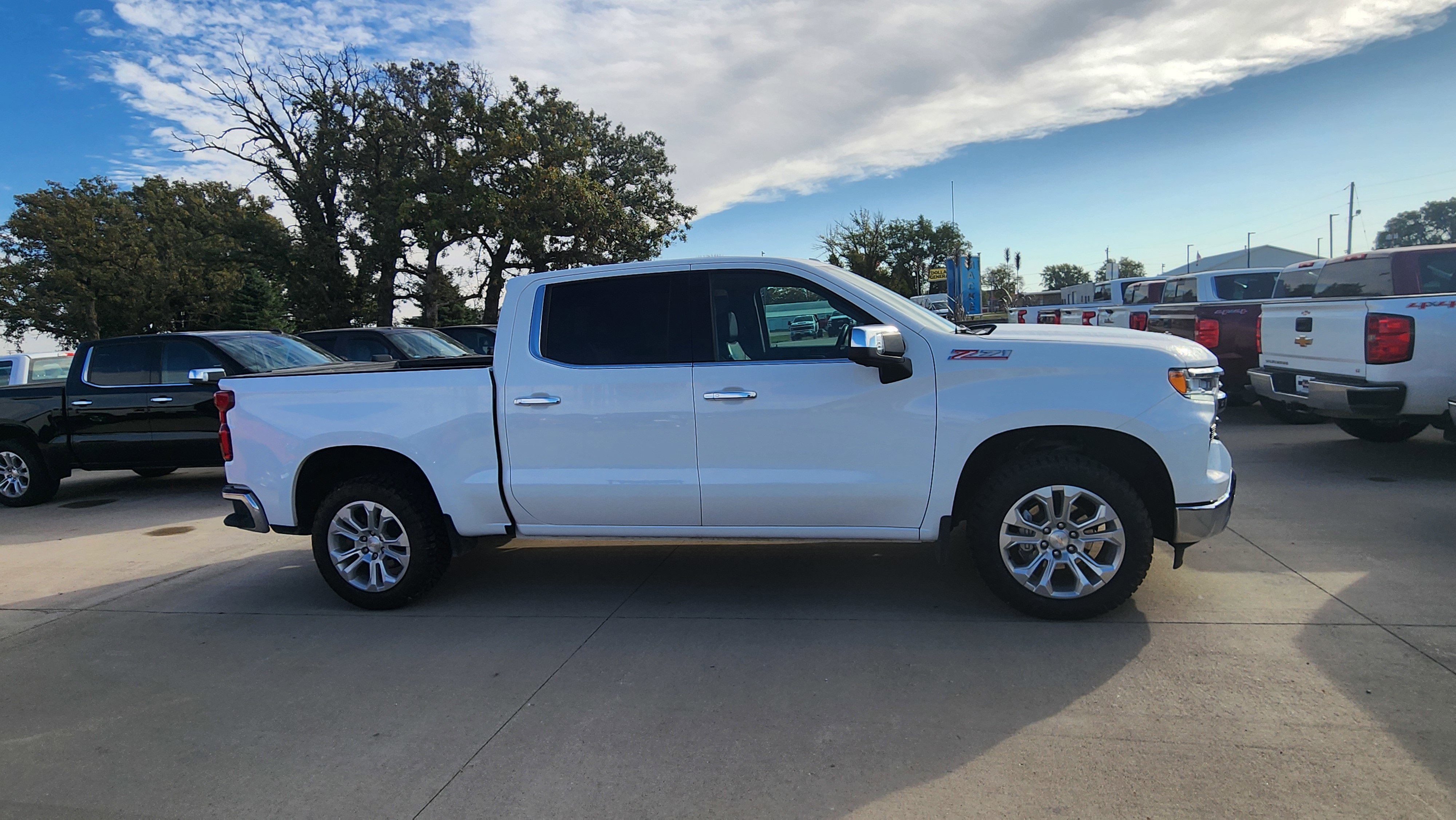 Certified 2023 Chevrolet Silverado 1500 LTZ w/ Technology Package image 4
